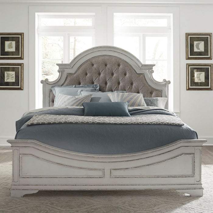 Magnolia Manor Queen Upholstered Bed