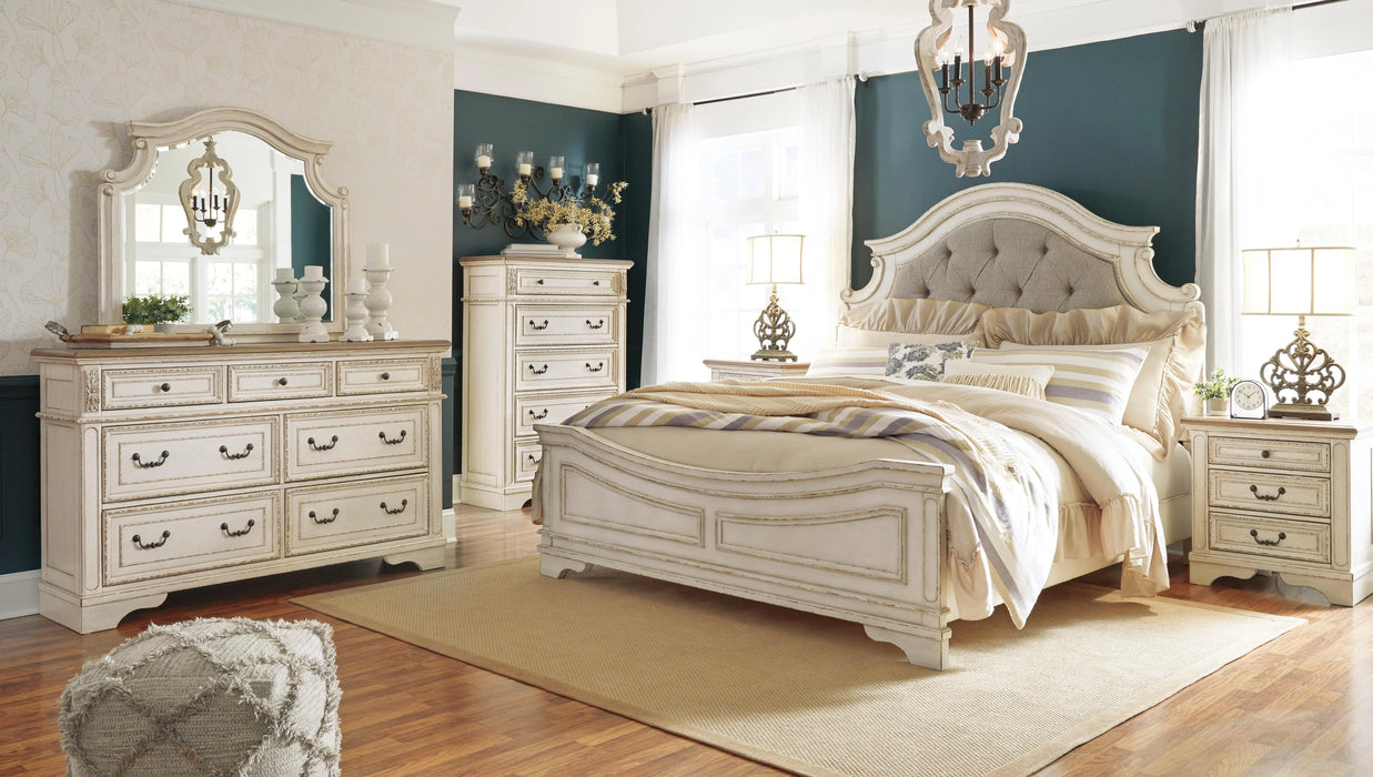 Realyn Upholstered Bedroom Set