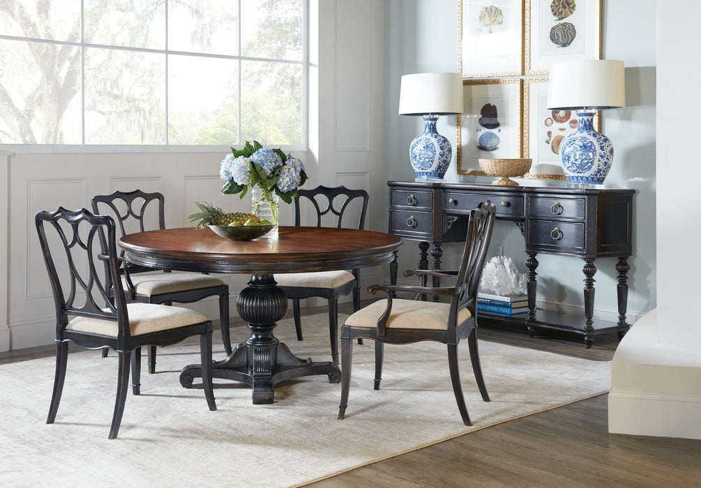 Charleston Round Pedestal Dining Table w/1-20in leaf