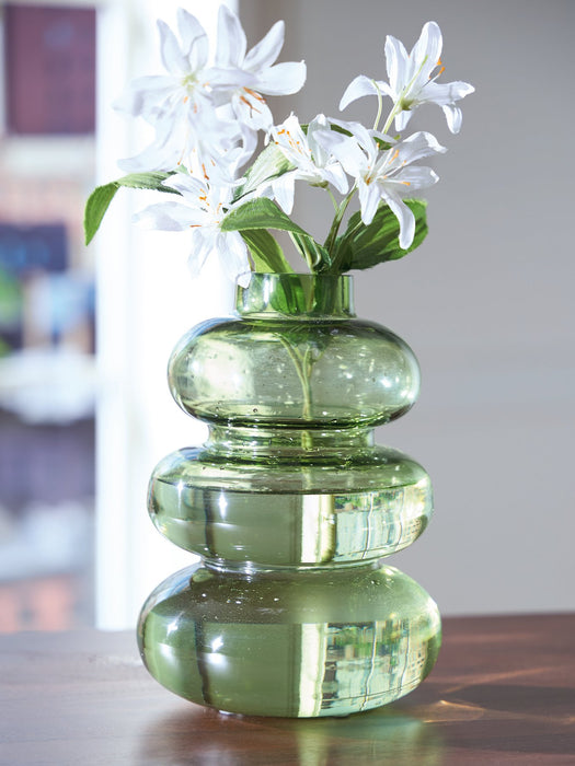Renethorne Vase - J. Patrick’s Furniture (Pooler, GA)