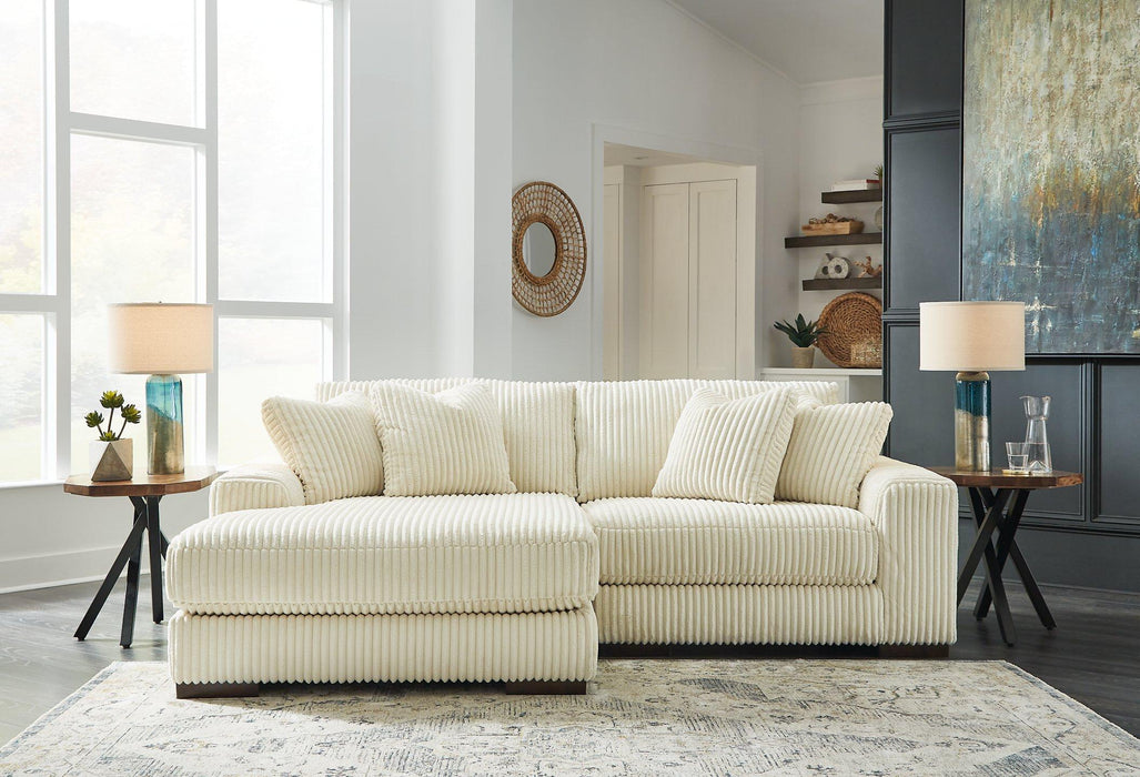 Lindyn Sectional with Chaise - J. Patrick’s Furniture (Pooler, GA)