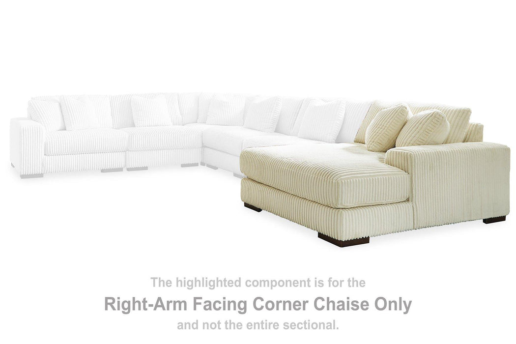 Lindyn Sectional with Chaise - J. Patrick’s Furniture (Pooler, GA)