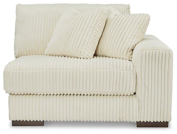 Lindyn Sectional - J. Patrick’s Furniture (Pooler, GA)