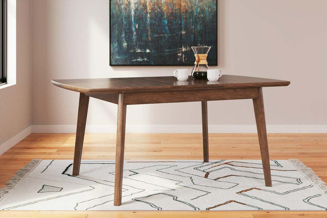 Lyncott Dining Room Set - J. Patrick’s Furniture (Pooler, GA)