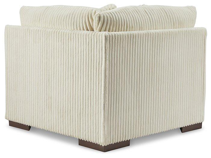 Lindyn Sectional with Chaise - J. Patrick’s Furniture (Pooler, GA)