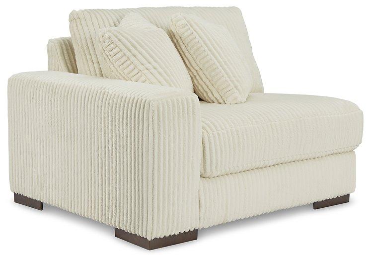 Lindyn Sectional with Chaise - J. Patrick’s Furniture (Pooler, GA)
