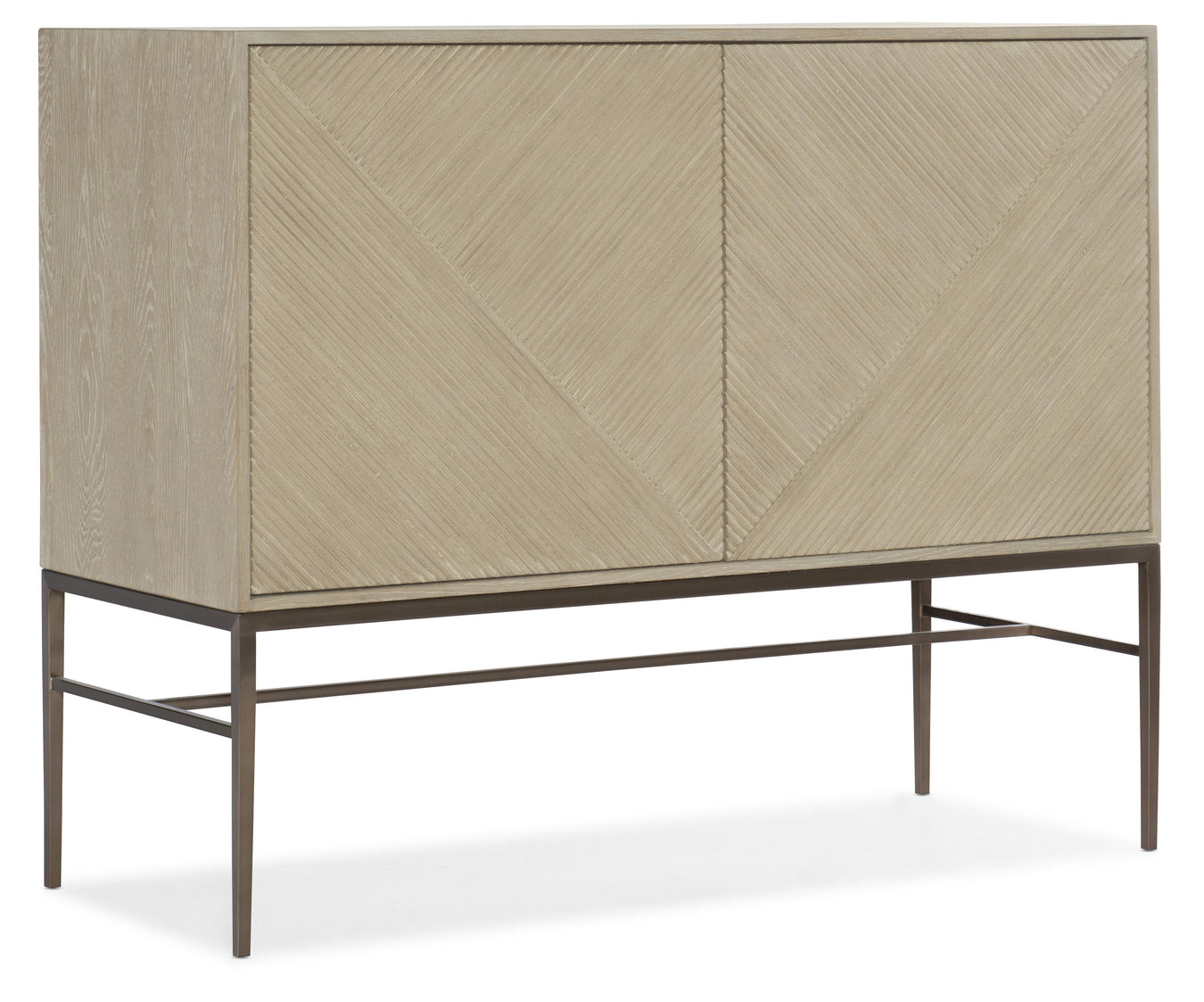 Oak Veneers and Metal