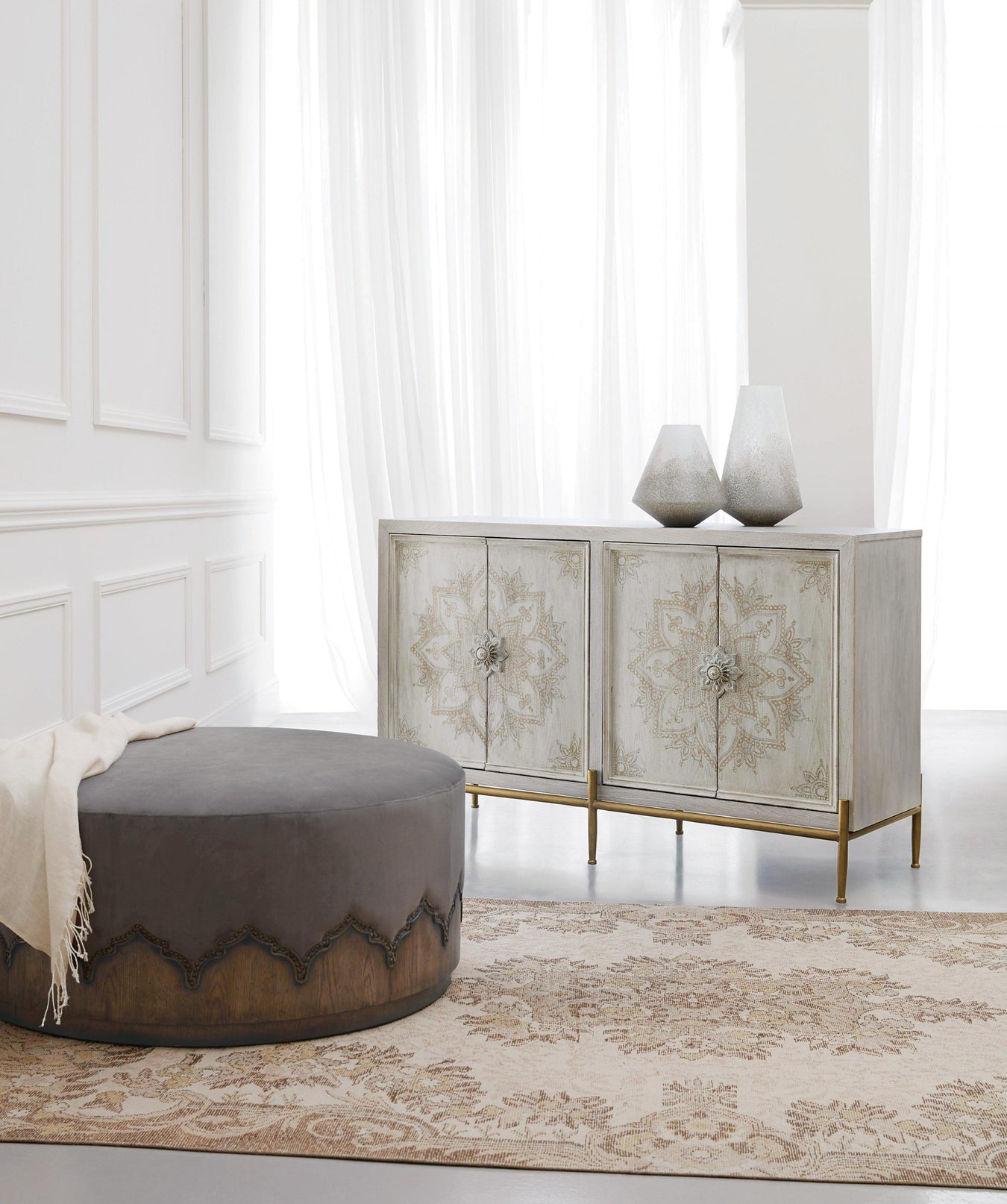 Oak Veneers with Handpainting and Metal
