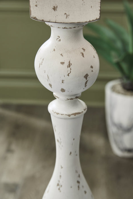 Madsbrook Floor Lamp - J. Patrick’s Furniture (Pooler, GA)